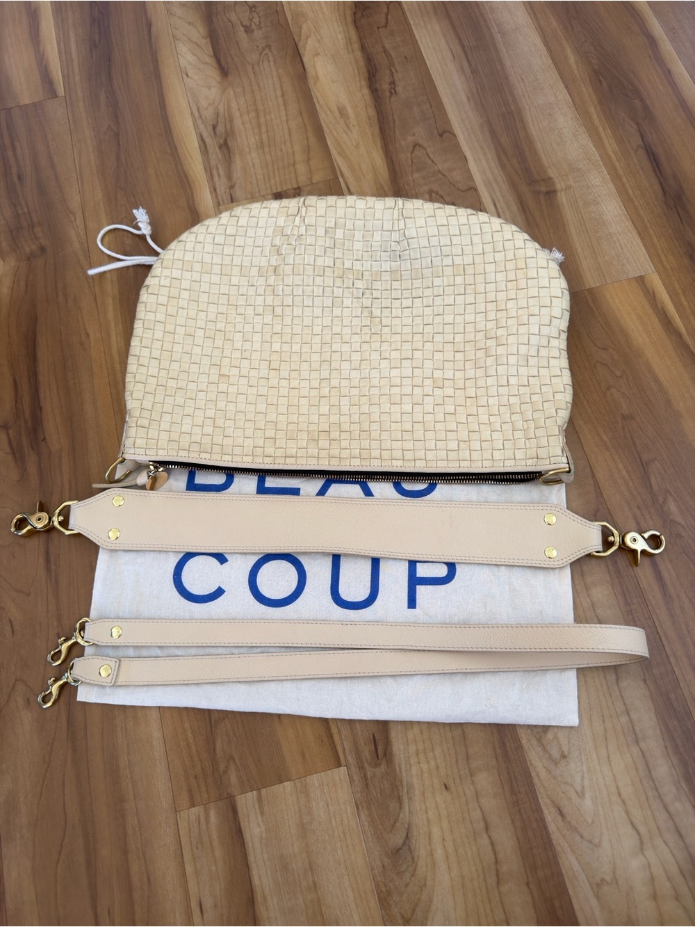 Clare V Moyen  Shoulder Bag in Cream - Picture 7 of 8